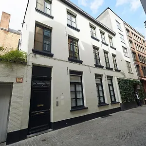 Bed & Breakfast Maryline, Antwerp